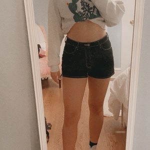 black/white contrast stitch denim shorts | Size 6